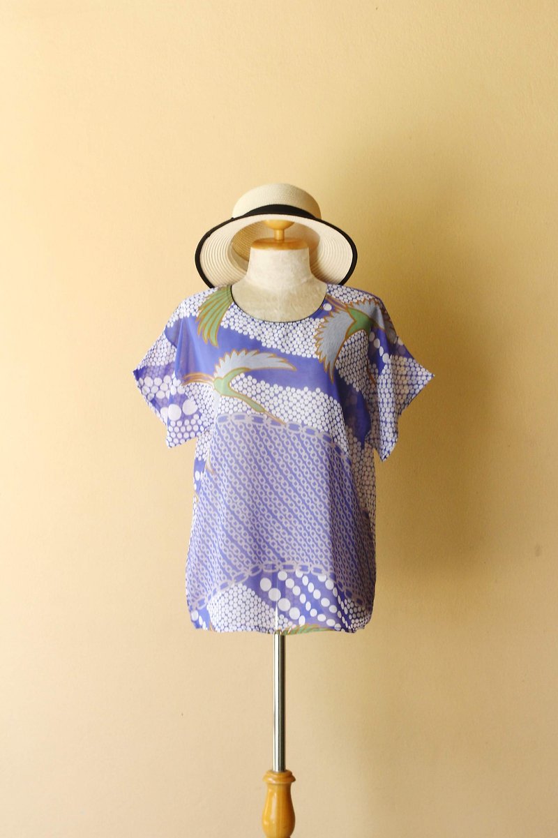 VINTAGE Japanese ancient art pattern with flying bird print - Women's Tops - Polyester Blue