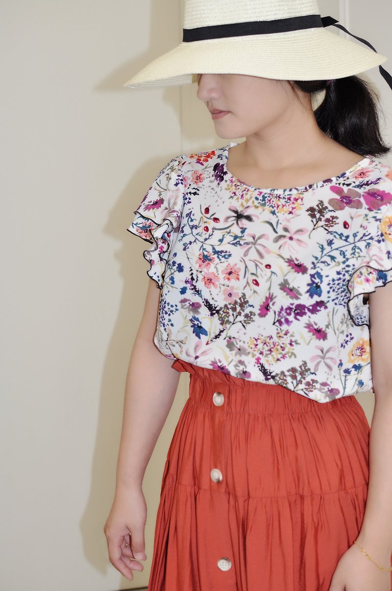 Flat 135 X Taiwanese designer white floral chiffon double layer lotus leaf sleeve top - Women's Shorts - Polyester White