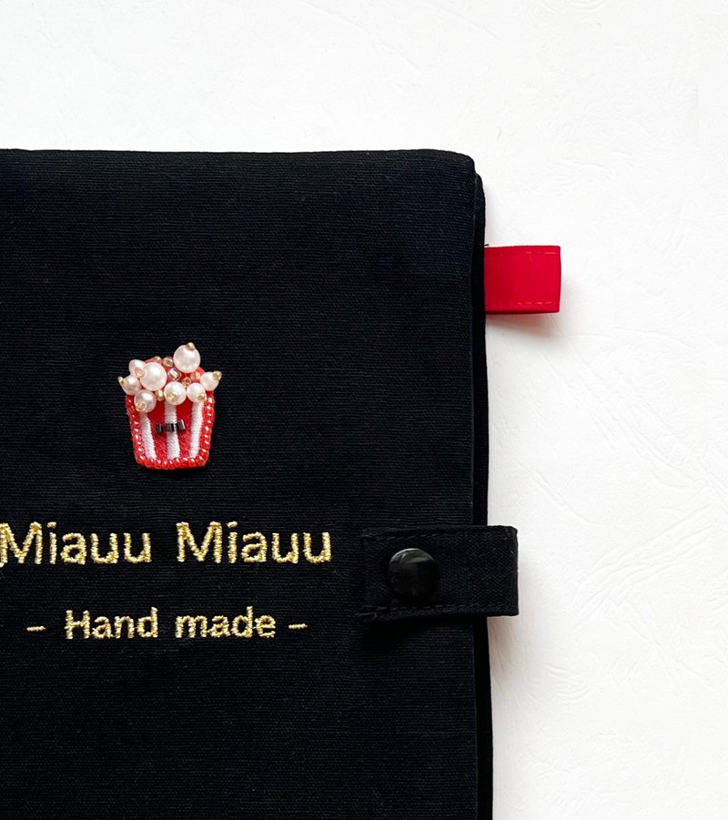 Popcorn embroidery book cover passport cover baby manual cover/mother manual cover - ปกหนังสือ - ผ้าฝ้าย/ผ้าลินิน สีแดง