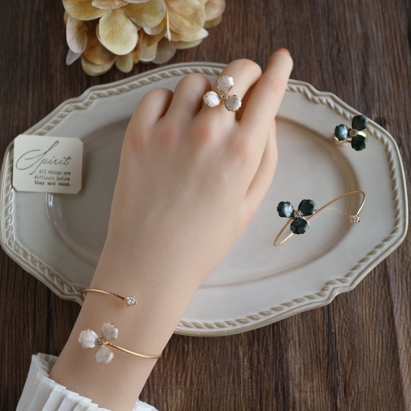 [Limited time new product] 14k gold-filled clover crystal sparkling diamond retro classic elegant ring bracelet bracelet - Bracelets - Precious Metals White