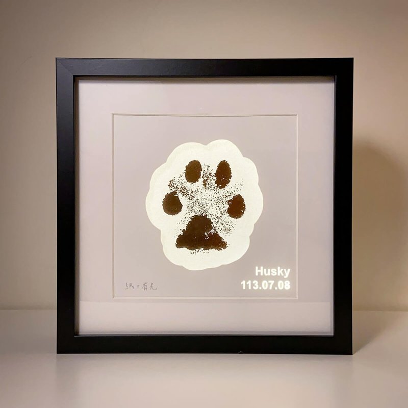 【毛孩小腳丫】立體紙雕氣氛燈 / 客製款 / 專屬腳印化為溫暖紀念 - 燈具/燈飾 - 紙 白色