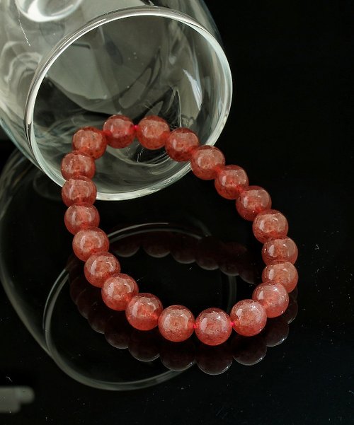 HK-Accessories 紅草莓晶 9.6mm 手鍊 (Strawberry Quartz Bracelet)