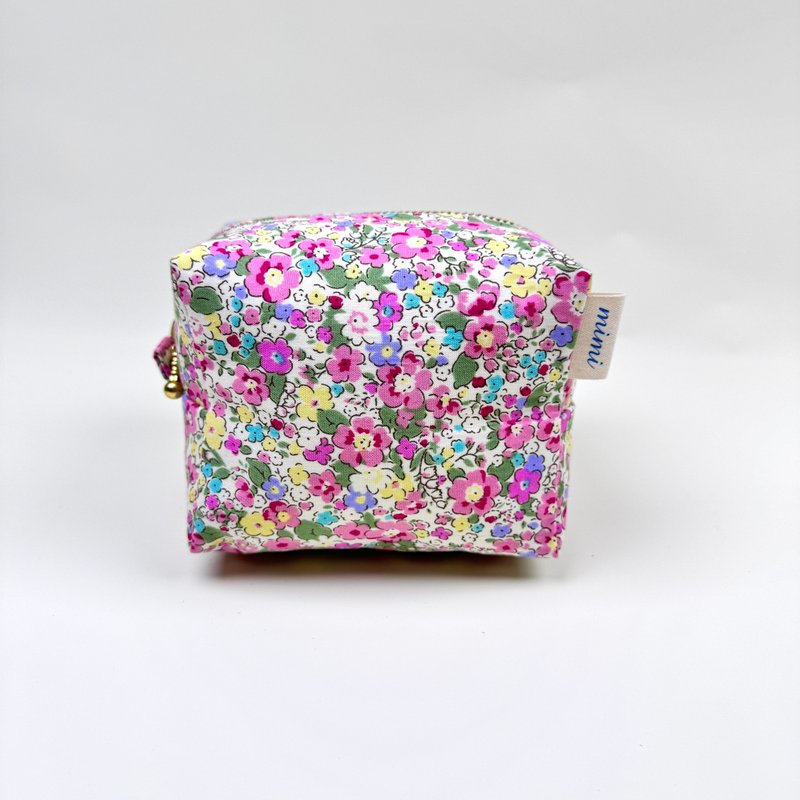 Floral 花朵 化妝包 - 化妝包/收納袋 - 棉．麻 多色