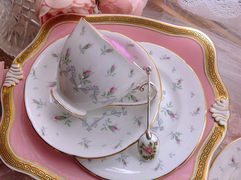 ♥ ♥ Annie crazy antiquities to the British Royal Grafton 1935 antique hand-painted bone china hand - painted antique roses flower cup coffee cup two groups ~ worth collecting - Teapots & Teacups - Porcelain Pink
