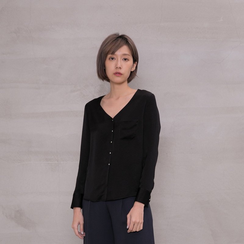 優雅女紳珠釦緞面衫 Exquisite Lady Pearl Touch Silky Chemise - 女上衣/長袖上衣 - 絲．絹 黑色