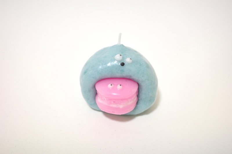 Steamed bun with macaroon - Candles & Candle Holders - Wax Blue