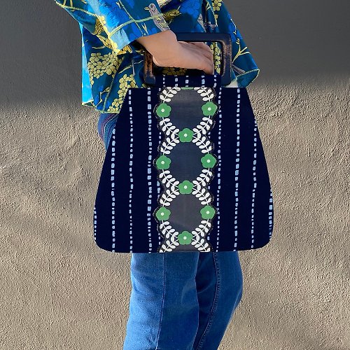 Suzhou Cobblers 摩登繡鞋 藍印方把手包/ 藍印花布包 防水布 手拿包 手提袋 方形把手包