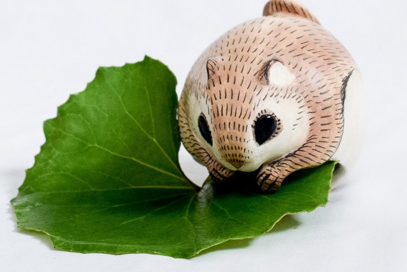 手作日本蝦夷鼯鼠/飛鼠LED仿燭燈飾 - 燈具/燈飾/燈罩 - 黏土 咖啡色