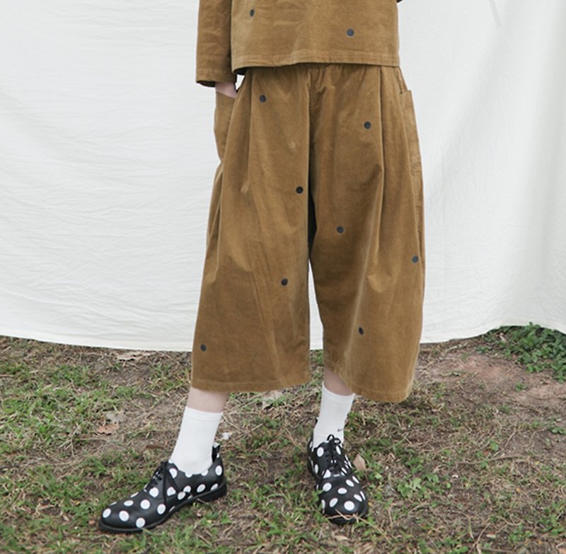 Dot khaki corduroy pants - imakokoni - กางเกงขายาว - ผ้าฝ้าย/ผ้าลินิน สีกากี