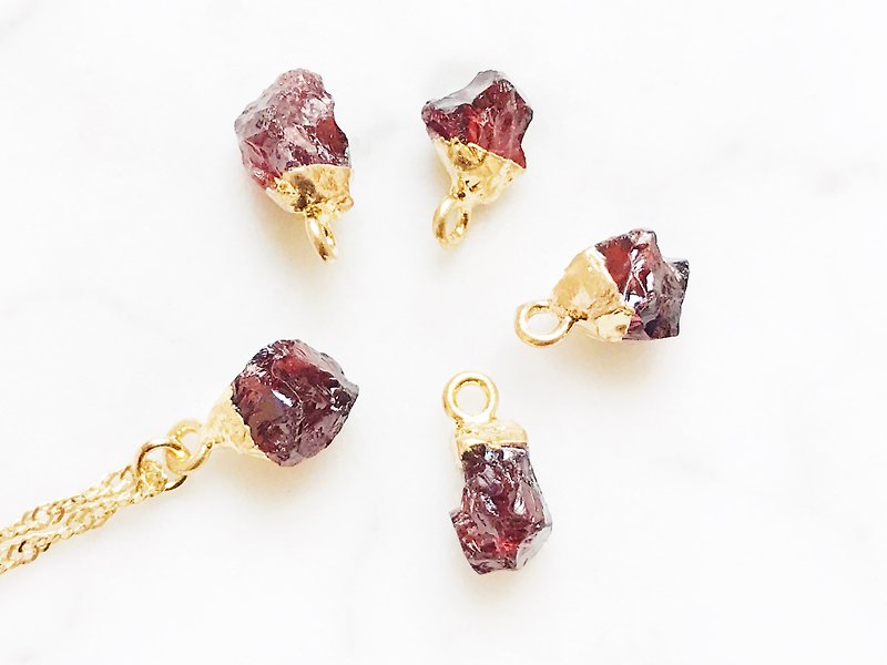 ::Gold Mine Series :: Garnet Clavicle Necklace - สร้อยคอ - โลหะ 
