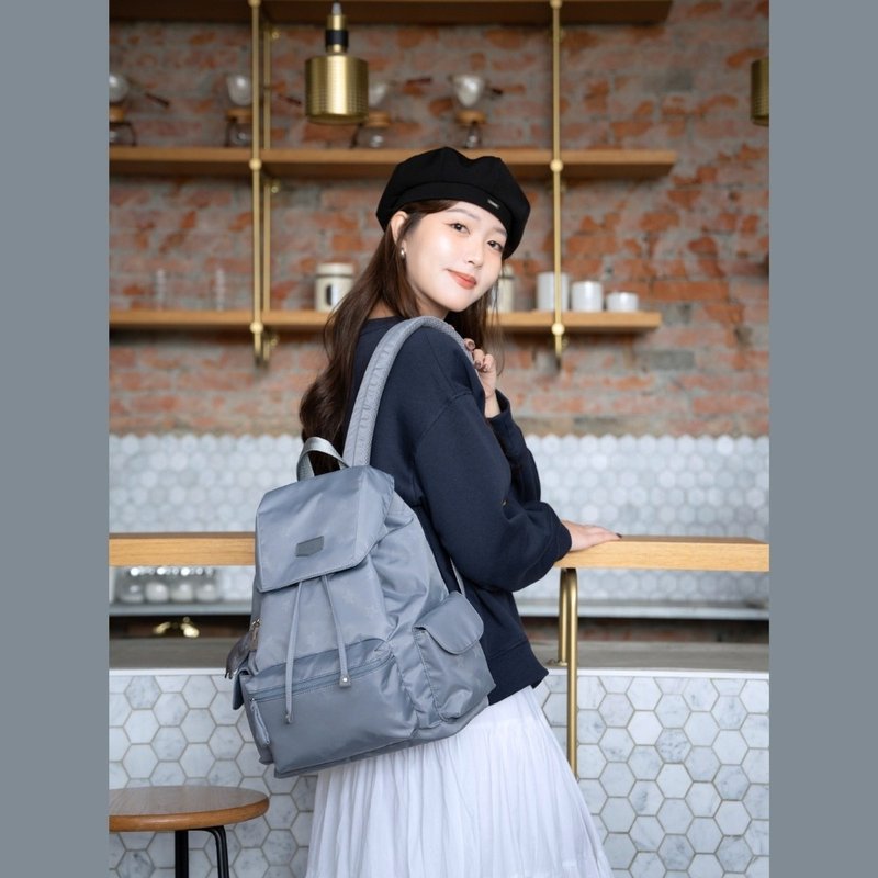 Simple strappy backpack (M) _Galaxy Gray Starry Sky - กระเป๋าเป้สะพายหลัง - เส้นใยสังเคราะห์ 