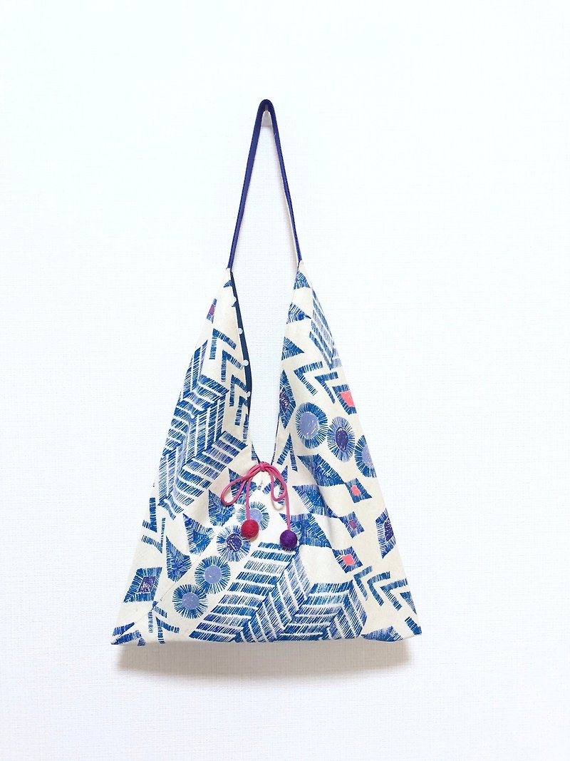 Japanese-style 侧-shaped side backpack / large size / blue geometry - Messenger Bags & Sling Bags - Cotton & Hemp Blue