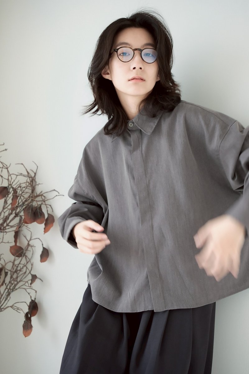 日常隱藏扣簡約襯衫shirt - 2色 - 灰灰 - 女襯衫 - 棉．麻 灰色