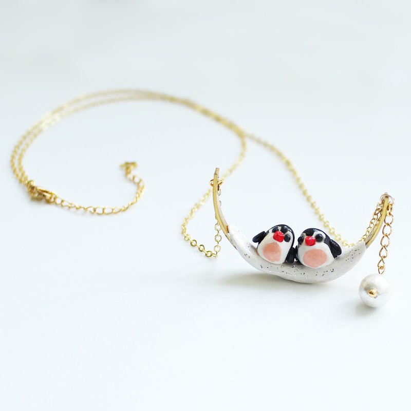 Penguins necklace - Necklaces - Pottery White