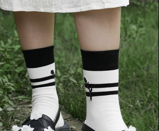 SOCKS STRIPE BLACK WHITE – Oi Oi The Shop