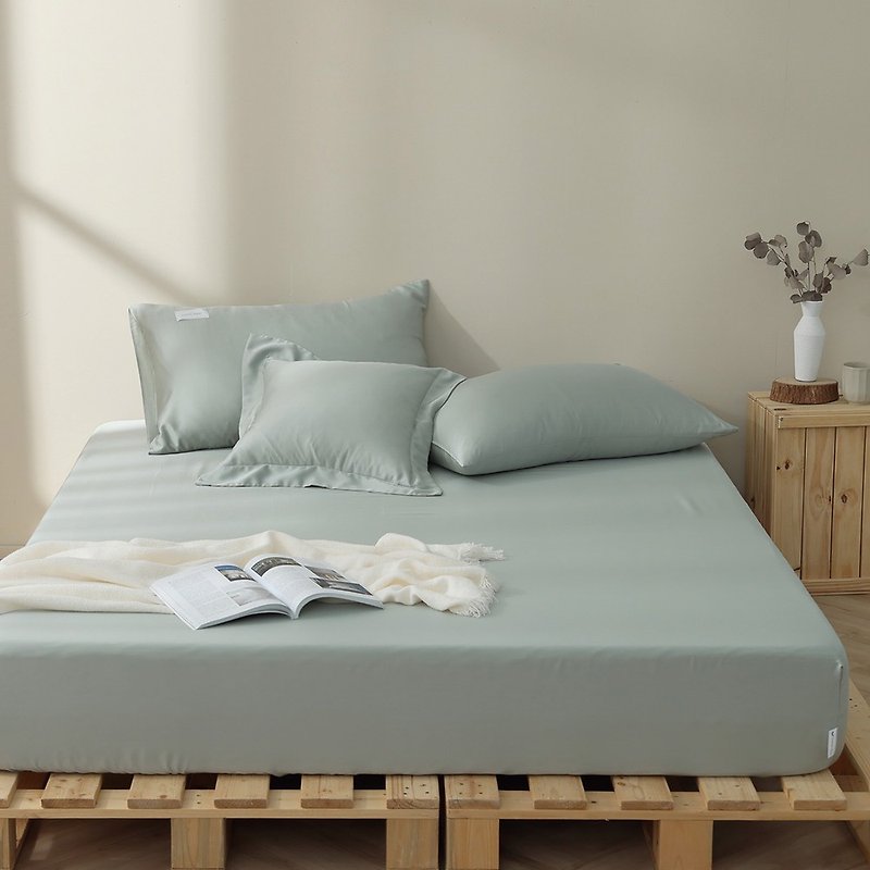 Minimalist Aesthetics-300 Yarns 100% Pure Tencel Three-piece Pillowcase Bed Bag Set (Green) - เครื่องนอน - วัสดุอื่นๆ สีเขียว