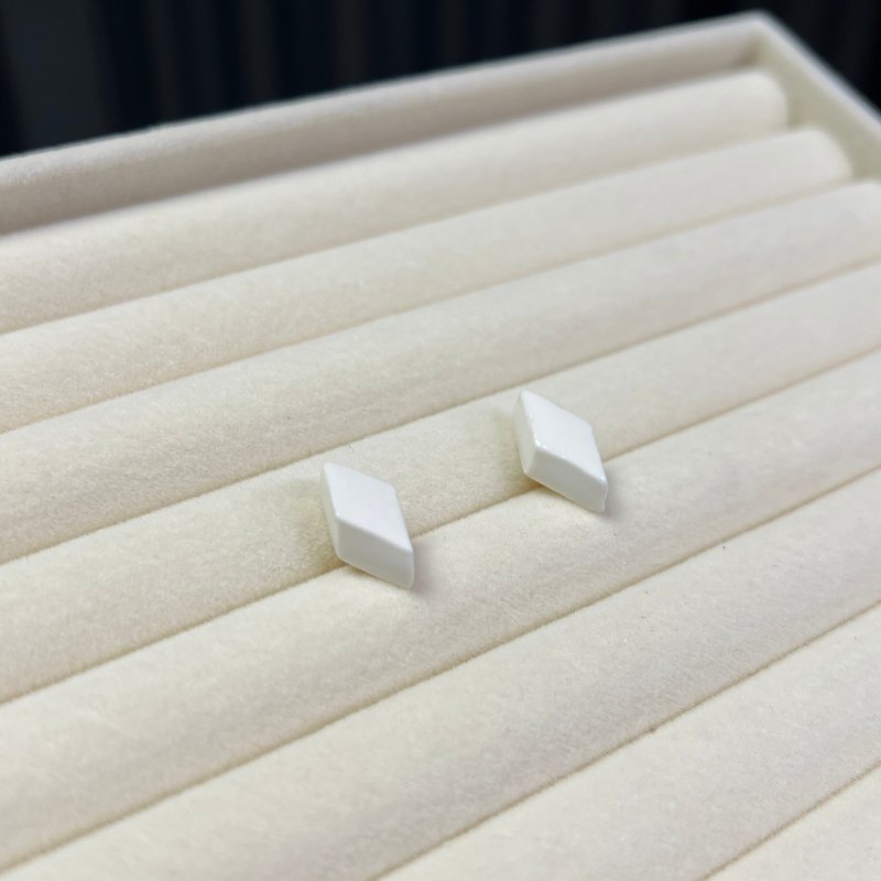 Minimalism White Porcelain Earrings White Prism Christmas Party Gift Packaging - ต่างหู - เครื่องลายคราม ขาว