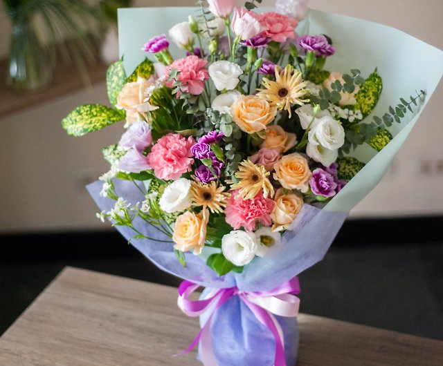 エレガントなヨーロピアンスタイルの花の大きな花束誕生日おめでとう記念日 カードを追加できます ショップ 玉屋花苑 Flower Labo Tamaya ドライフラワー ブーケ Pinkoi
