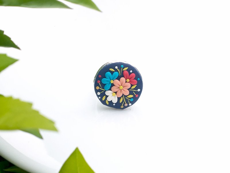 Flower Clusters in Blue | Photo Locker of polymer Clay Ring - General Rings - Pottery Blue