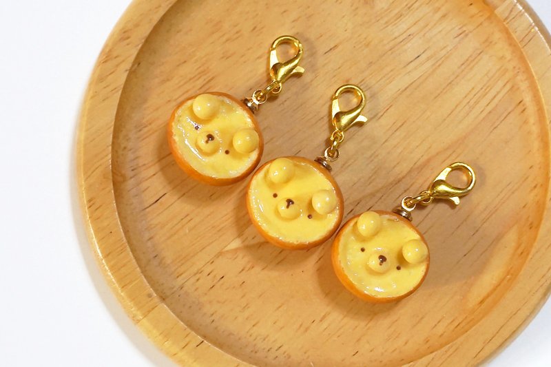 HealingKuma Collection Bear Pudding Bread Charm | Replica Food Keychain - พวงกุญแจ - ดินเหนียว สีเหลือง