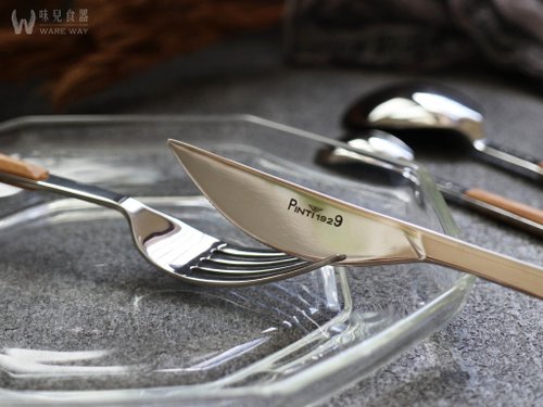 Unique cutlery set, custom silverware set. Spoon,fork,knife. Modern table  decor. - Shop Wood and Epoxy Cutlery & Flatware - Pinkoi