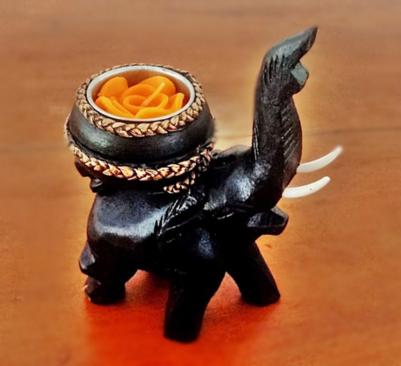 Candle Holder, Carved Wood, Carved Elephant candle holder, Thai candle & holder - 香氛蠟燭/燭台 - 木頭 黑色