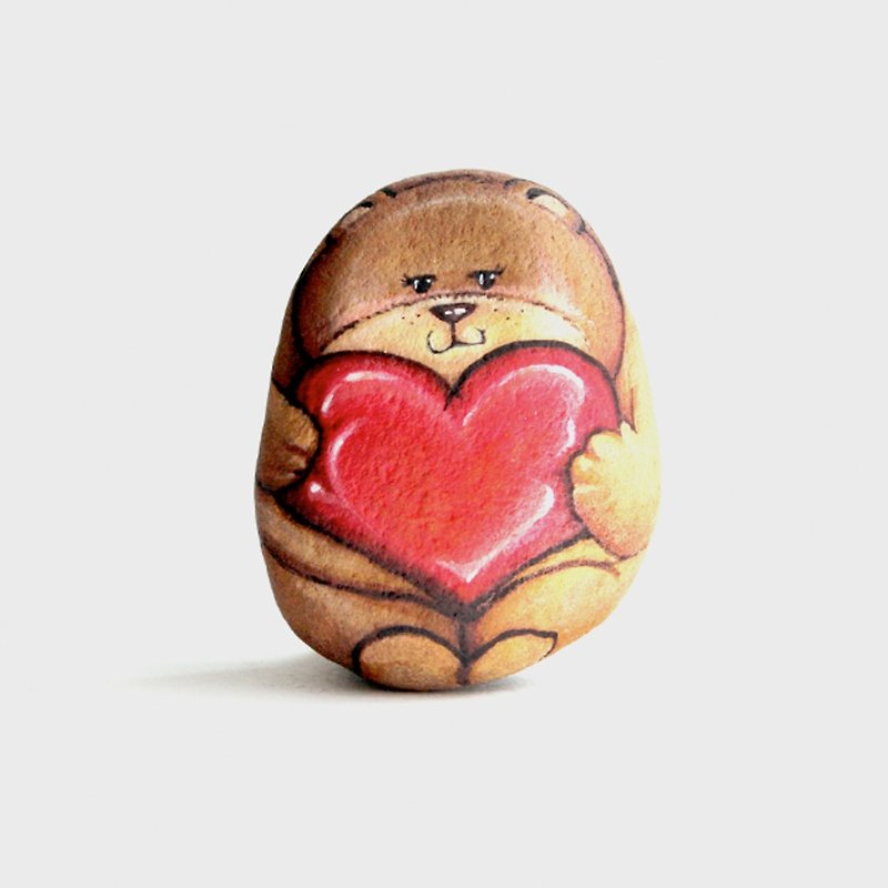Bear with love stone painting. - 公仔模型 - 石頭 紅色