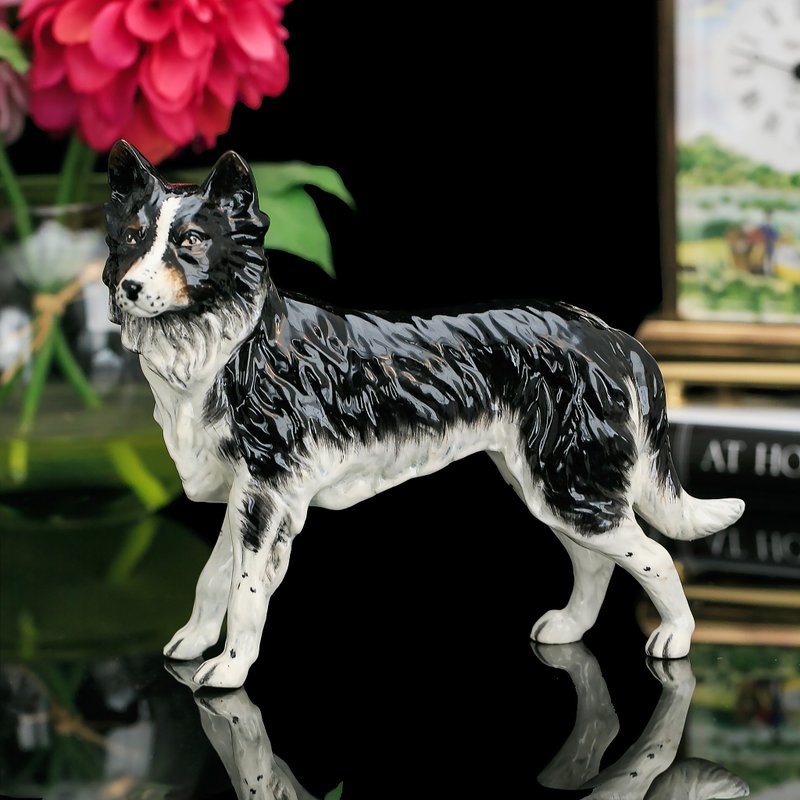 Royal Doulton world famous dog Border Collie hand-painted ceramic dog crafts - ของวางตกแต่ง - เครื่องลายคราม 