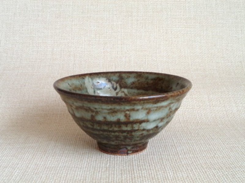 Bowl: Crab crest - Bowls - Pottery Gray