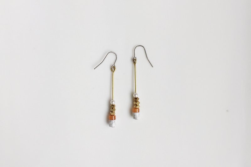 Stacked brass natural stone earrings - Earrings & Clip-ons - Glass Orange
