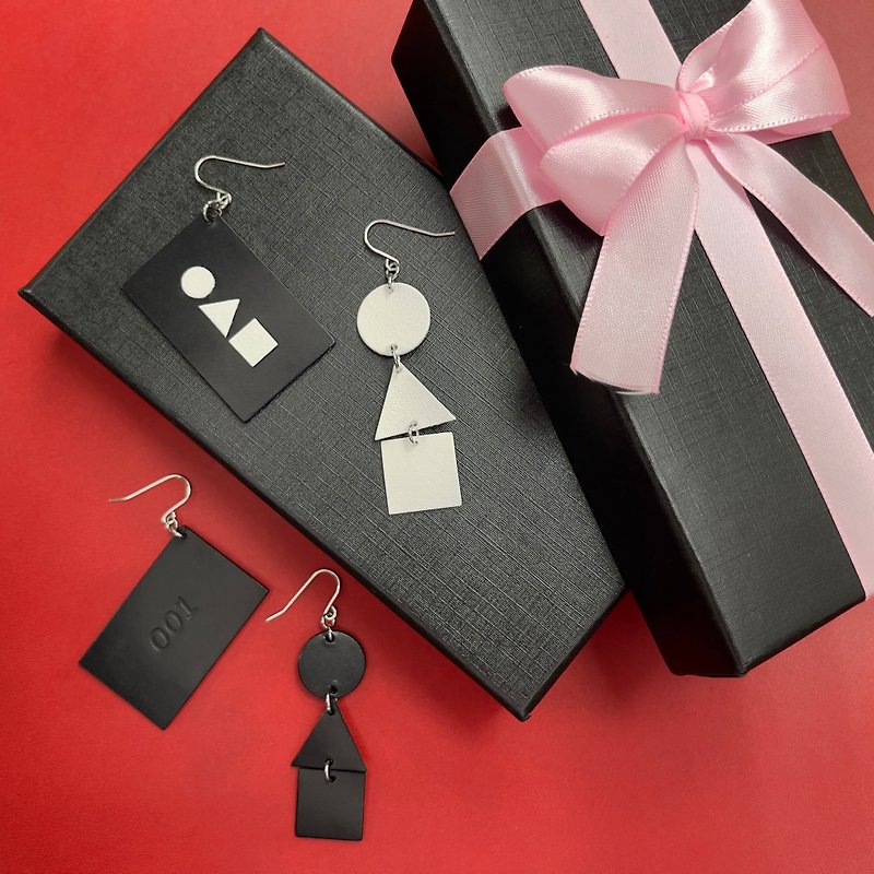 Squid Game Leather game invitation card and Geometric patterns earrings - Earrings & Clip-ons - Genuine Leather Black