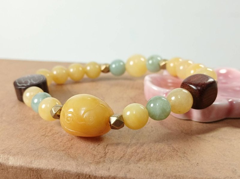 New Year's gift | Beads engraved bracelet moiré gold silk jade + topaz + Burmese jade + rosewood / follow the shape - Bracelets - Jade Yellow