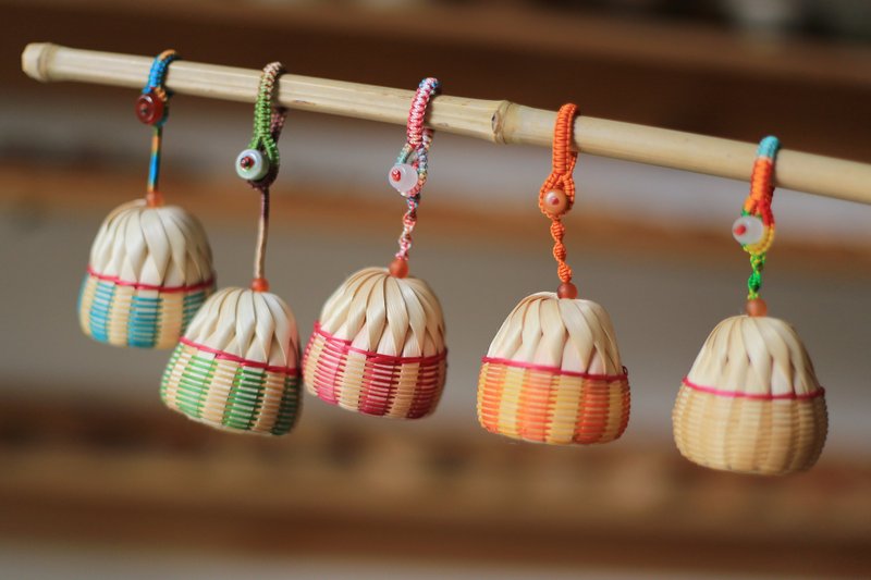 Bamboo weaving series | Colorful bells and bamboos to announce peace | Ornaments and bags for car hanging | Traditional folk art - Charms - Bamboo Multicolor