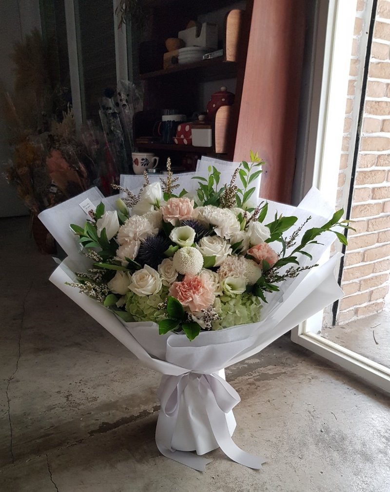 鮮花│白綠杏色系│清新感鮮花束│限台北自取/外送 - 盆栽/植栽 - 植物．花 多色