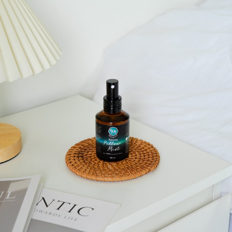 Relaxing Essential Oil Pillow Spray - น้ำหอม - น้ำมันหอม สีใส