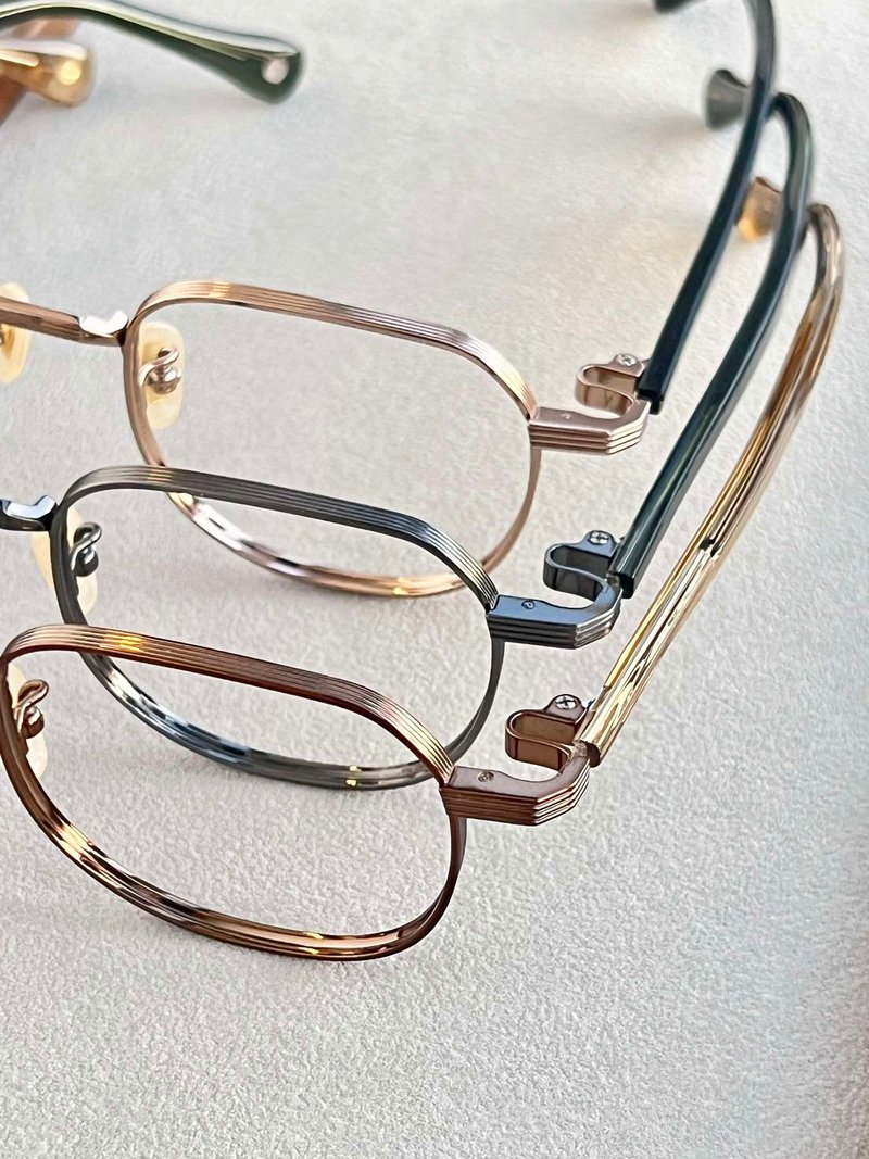 Extremely Functional crafted frame : Flexible S-Curve - กรอบแว่นตา - วัสดุอื่นๆ สีกากี