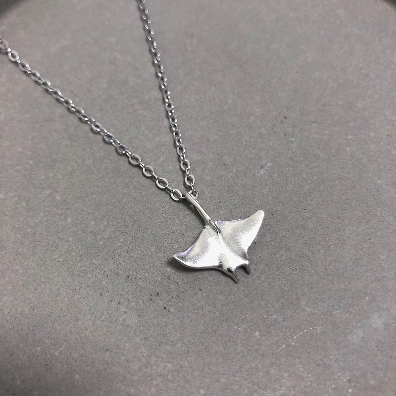 925 Silver Devil Fish Necklace - Necklaces - Sterling Silver Transparent