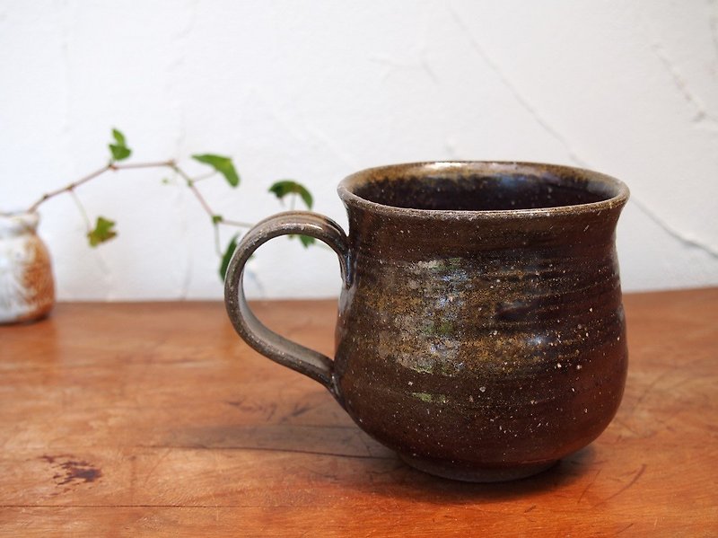 Bizen coffee cup (large) Rokuro eyes c 7 - 0 12 - แก้วมัค/แก้วกาแฟ - ดินเผา สีนำ้ตาล