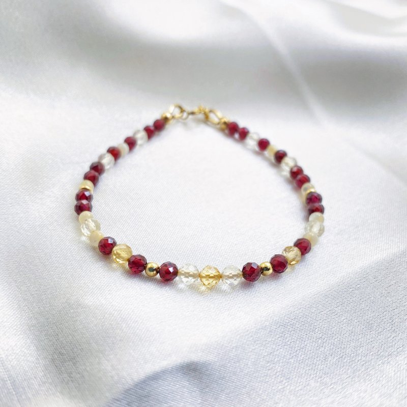 Flowing Gold | Stone Stone Bracelet 14KGFx Citrine x White Crystal x Stone x Yellow Butterfly Shell - Bracelets - Crystal Red