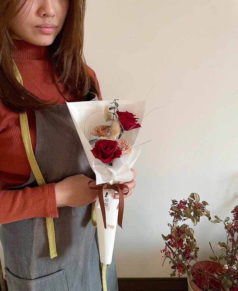 單支花束 母親節 永生花紅玫瑰  乾燥花束 附送禮花提袋 - 乾燥花/永生花 - 植物．花 紅色