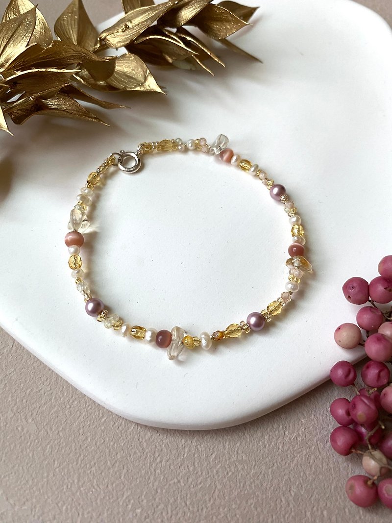 【Kimiko handmade jewelry】 Autumn Tipsy-Purple Cat's Eye Bracelet Style B - Bracelets - Crystal Orange