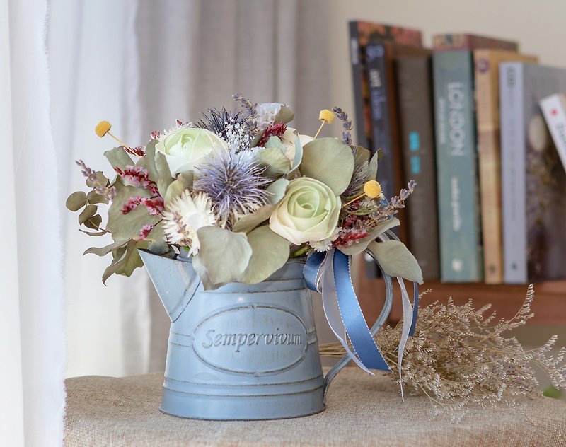 Irrigate dry flowers with love - Dried Flowers & Bouquets - Plants & Flowers Blue