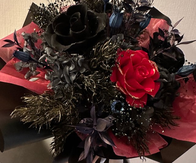 Xiaoxiang スタイルレッドバラ黒永遠の花の花束ビジュアルクール Xiaoxiang スタイルレッドバラ黒永遠の花の花束ビジュアルクール