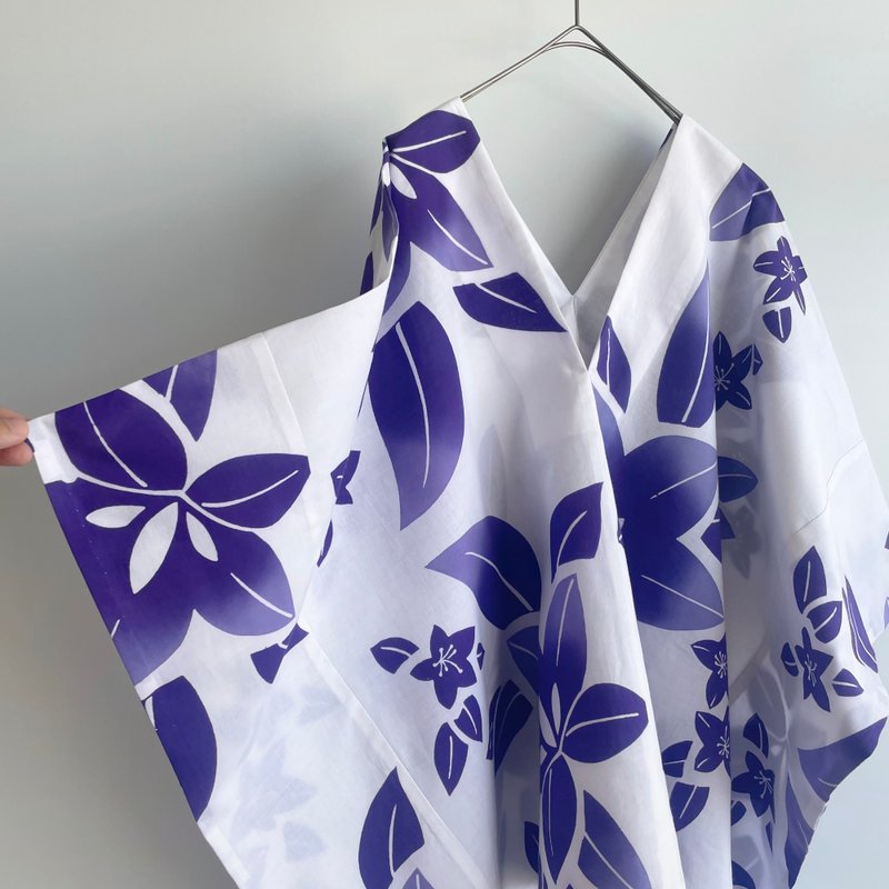 Unique item | Vertical cloth Wide Pullover -YUKATA fabric, purple bellflowers - Women's Shirts - Cotton & Hemp Purple