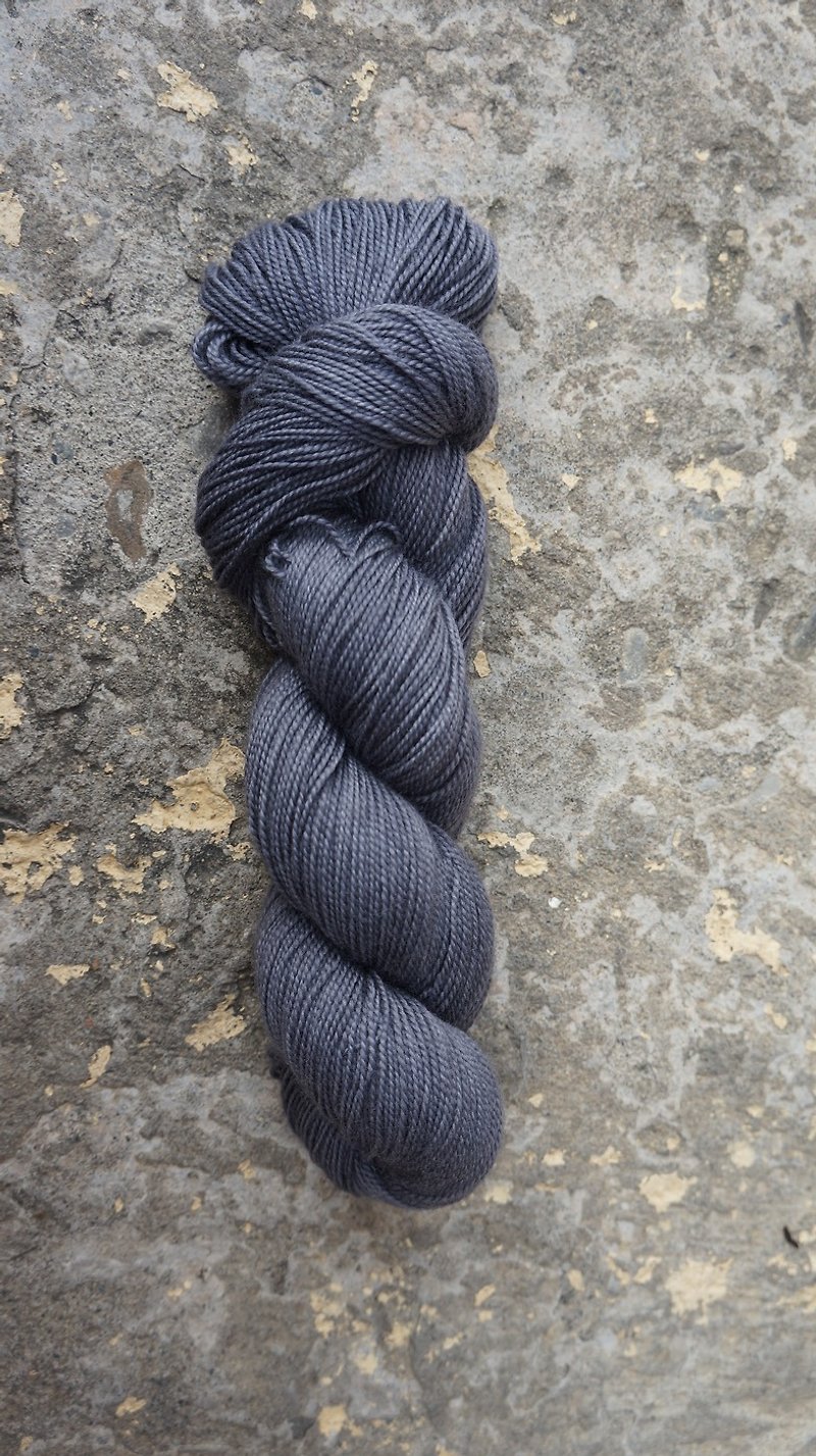 手染めの靴下糸。鉛筆 (100% メリノ) - 編み物/刺繍/羊毛フェルト/裁縫 - ウール 
