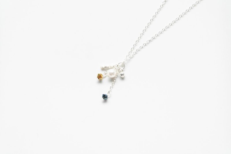 「誕生日クリスタル」シルバー（パラグラフ13）のu排他的な誕生日のお祝い版微細な結晶鎖骨チェーン - ネックレス・ショート - 宝石 