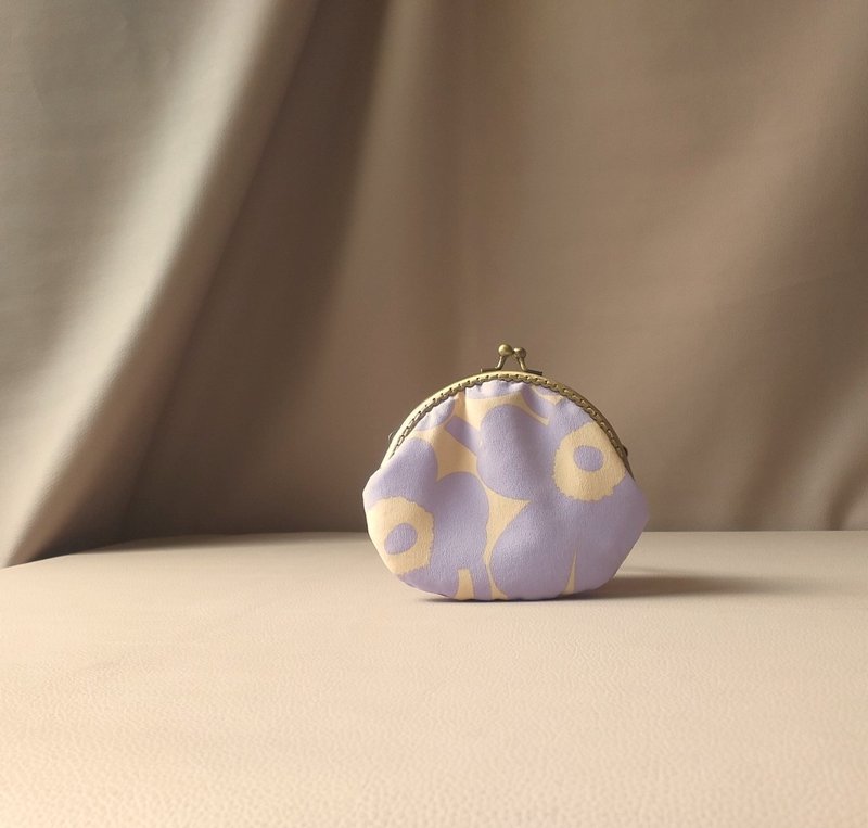 Earl of Lavender-Limited Marimekko fabric kiss lock bag/small items earphone jewelry storage - กระเป๋าใส่เหรียญ - วัสดุอื่นๆ หลากหลายสี