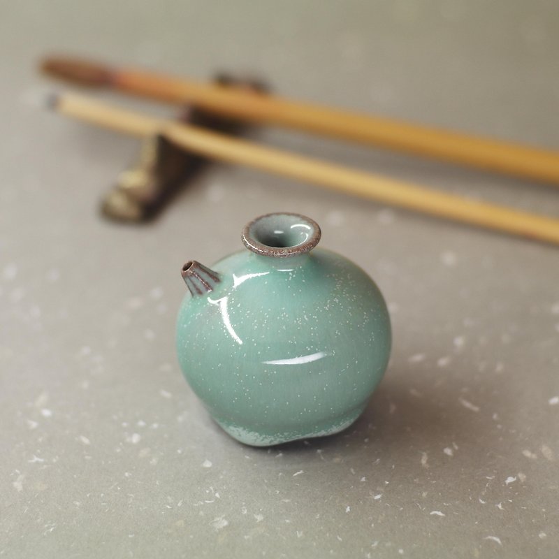 Tender green glazed drops of water in the study 砚 drip micro flower home decoration - Pottery & Ceramics - Pottery 