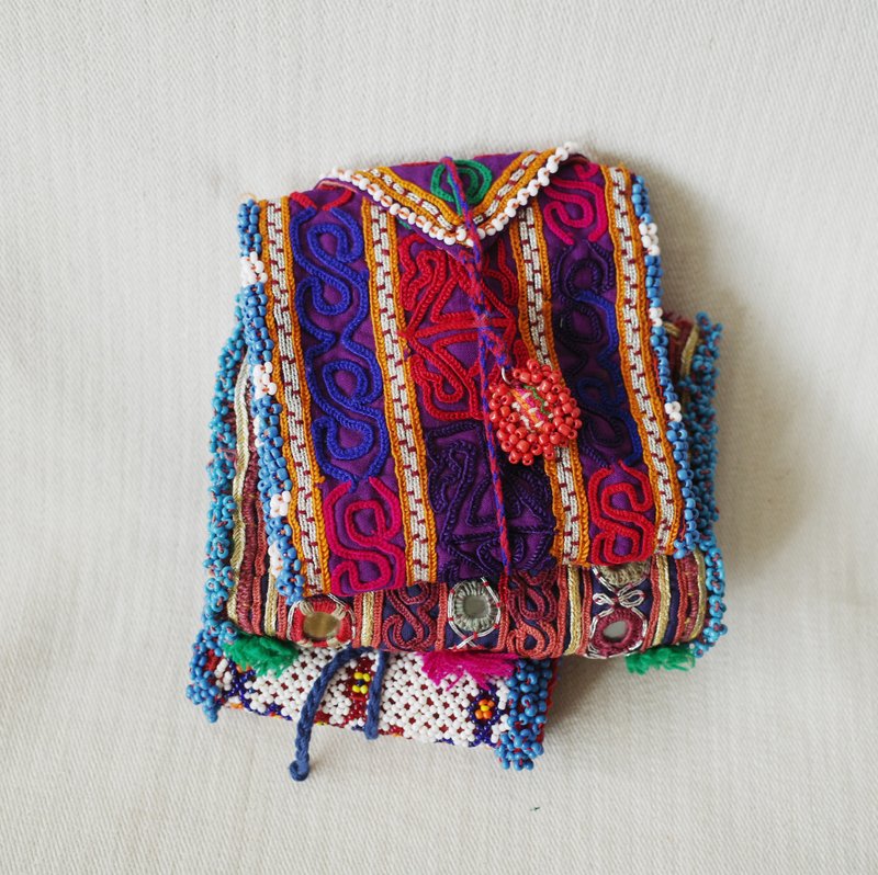 阿富汗vintage刺繡布料再製收納小包包 皮夾 - 錢包/皮夾/長短夾 - 棉．麻 
