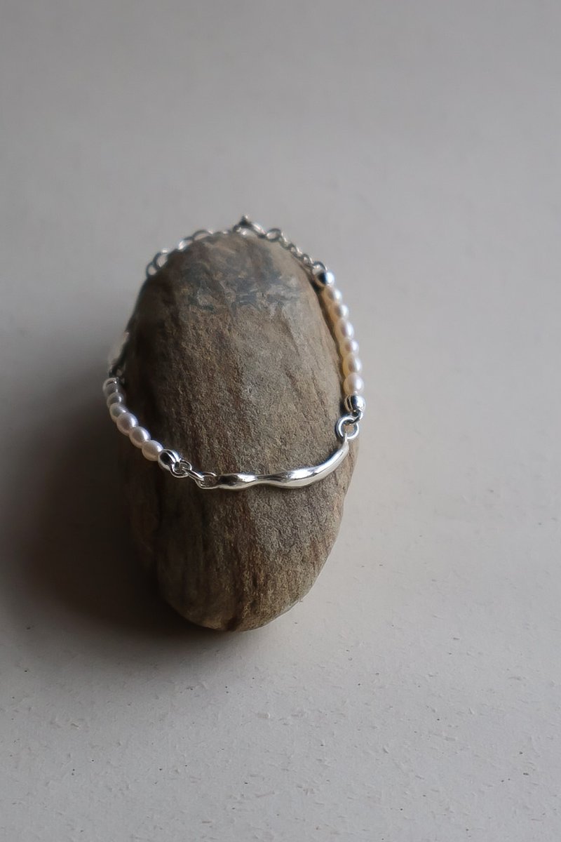 a flow of 天然珍珠手鍊 - 手鍊/手環 - 純銀 銀色